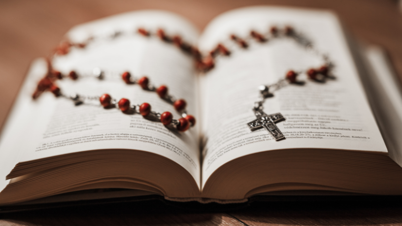 Jose Eduardo De Oliveira e Silva apresenta o ano litúrgico como um ritmo espiritual que inspira conversão contínua, memória viva e esperança renovada.