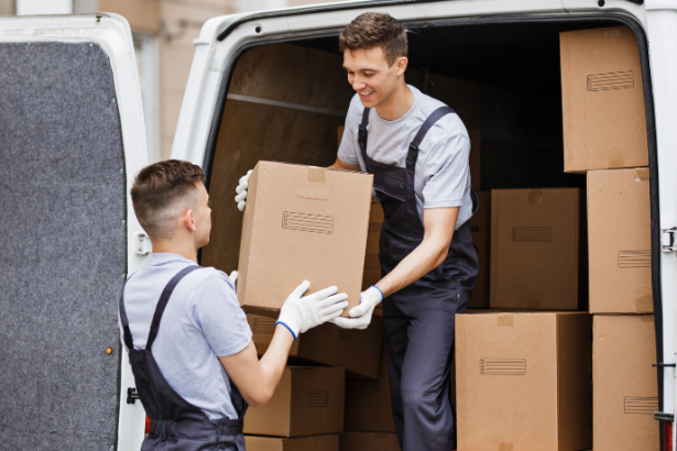Mudança com criança exige cuidado extra e, com a Jm Mudanças, é possível adaptar a rotina e reduzir o estresse nesse processo.