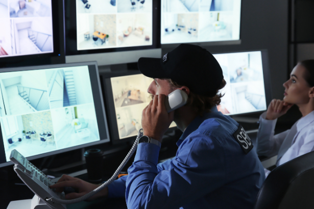 A preparação estratégica para agendas críticas exige alinhar técnica e responsabilidade na proteção de autoridades. Ernesto Kenji Igarashi destaca a importância do planejamento detalhado.