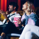 Por que a corrida pelos grandes filmes de julho está mudando o comportamento do público nos cinemas e no streaming